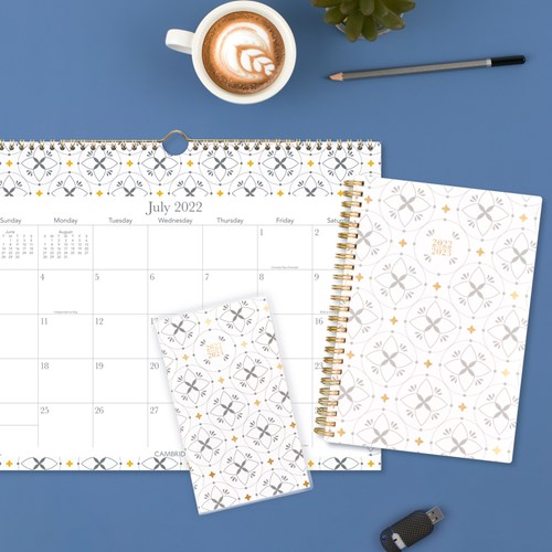 Della Collection planners and wall calendar
